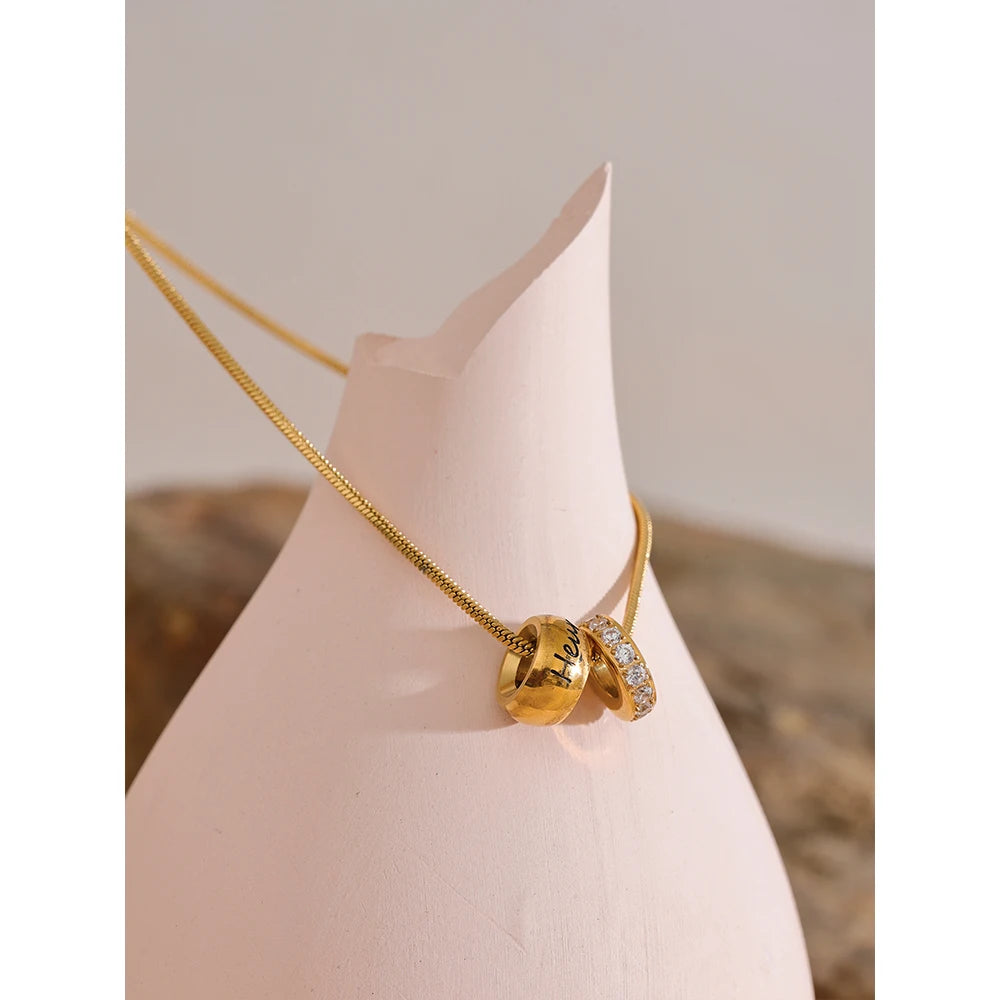 Unique Round Necklace - Women's Jewellery with Gold Plating Unique Round Necklace - Women's Jewellery with Gold Plating